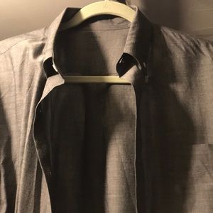 Chambray Men’s Button Down. Excellent condition.